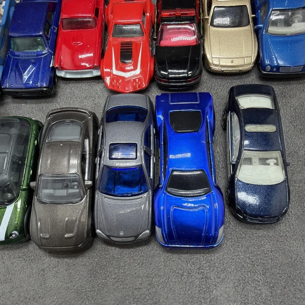 Matchbox Hotwheels & Maisto Toy Car Lot Of 23